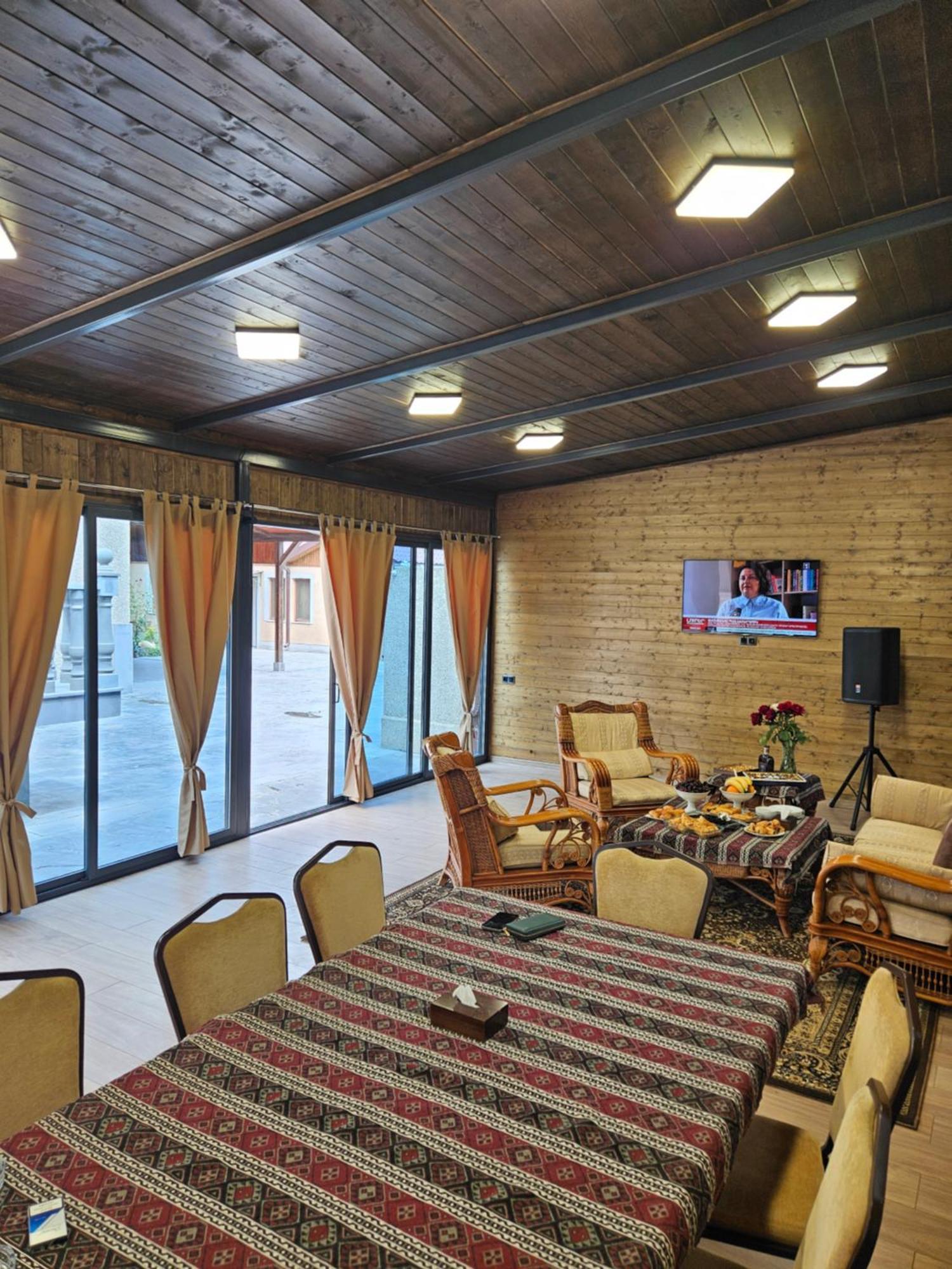 Eridana Hotel Erivan Exterior foto