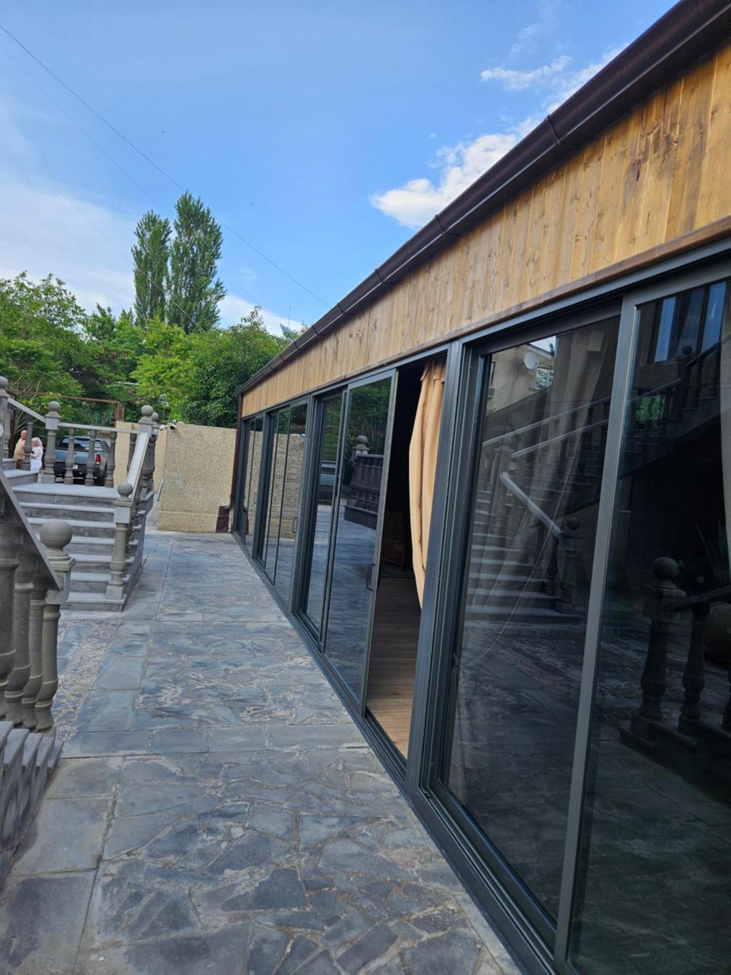 Eridana Hotel Erivan Exterior foto