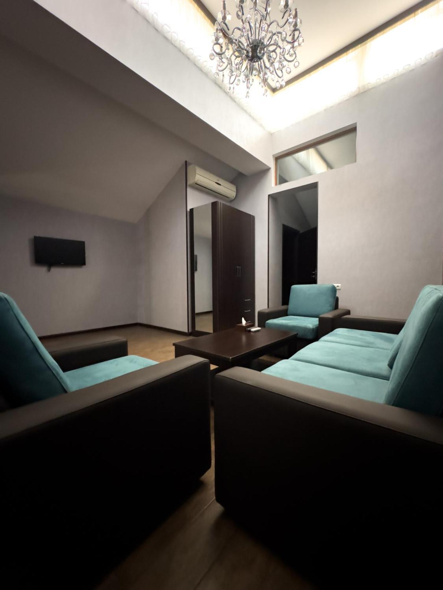 Eridana Hotel Erivan Exterior foto