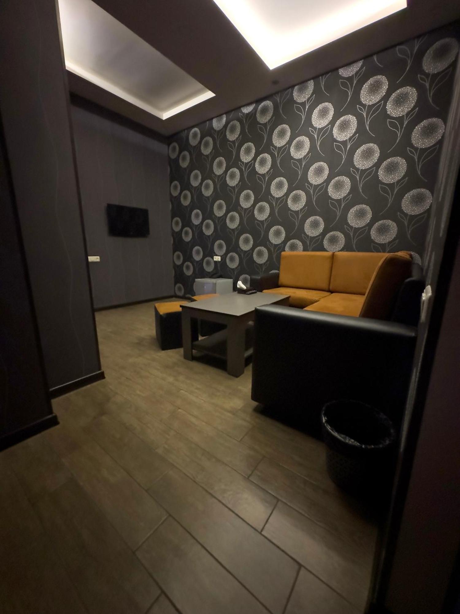 Eridana Hotel Erivan Exterior foto