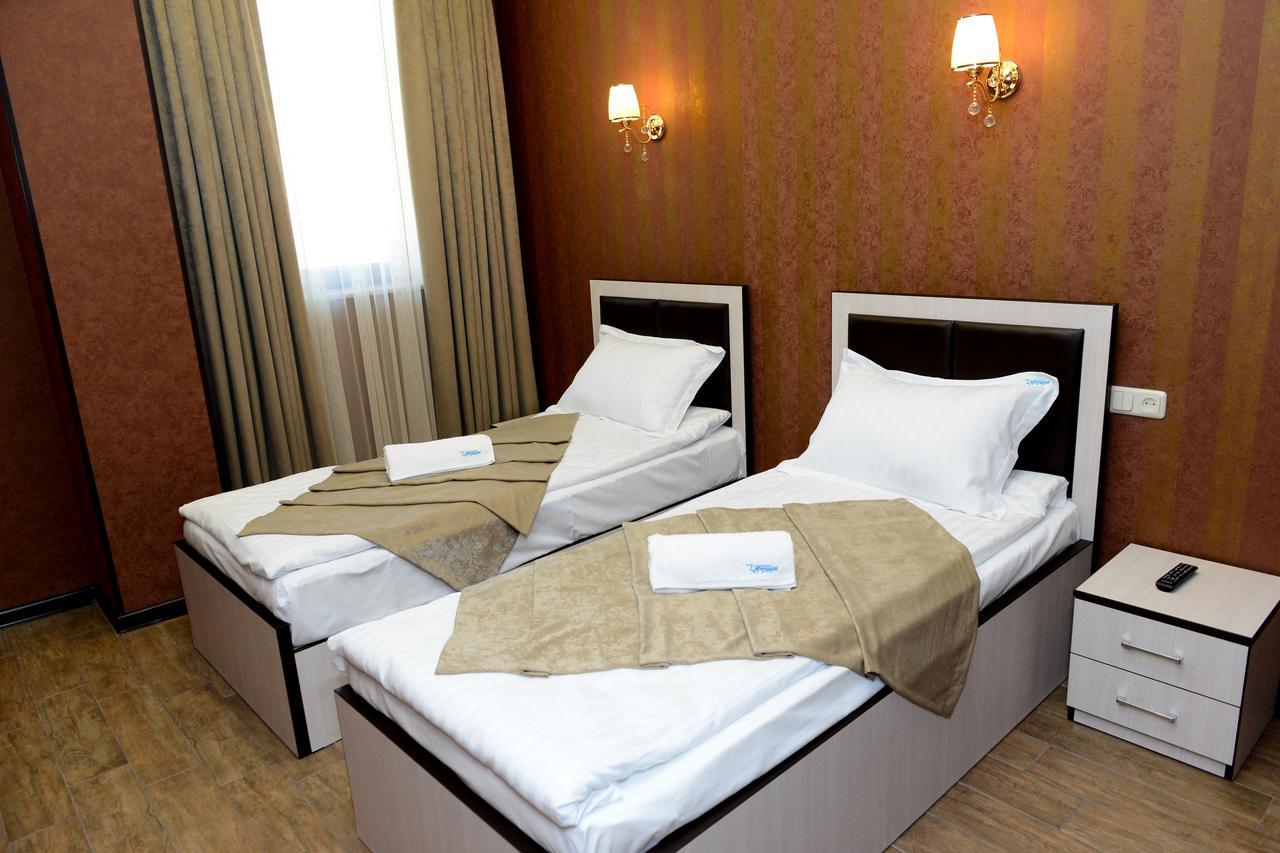 Eridana Hotel Erivan Exterior foto