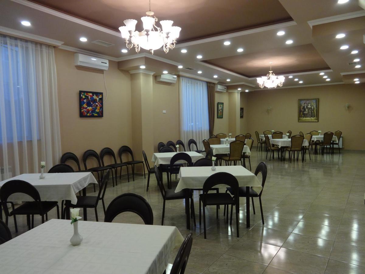 Eridana Hotel Erivan Exterior foto